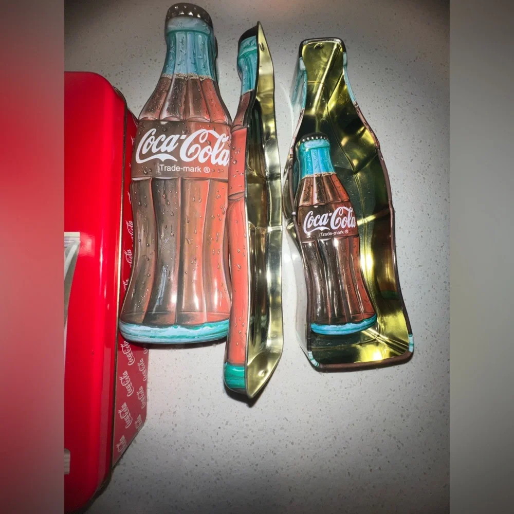 ✨Personalized🎄COCA-COLA Tin Gift Box + 3 Bottle Shaped Tin Boxes full of Beauty - Picture 11 of 11